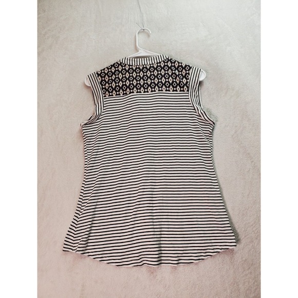 Pleione Blouse Top Women Small Black White Striped Rayon Sleeveless Button Front - Picture 2 of 7